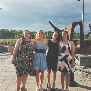 Meet your Posher, Abigail